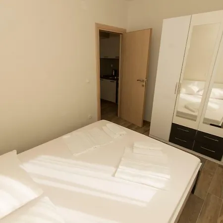Apartments Matanovi Dvori Makarska Exterior foto