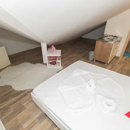 Apartments Matanovi Dvori Makarska Exterior foto