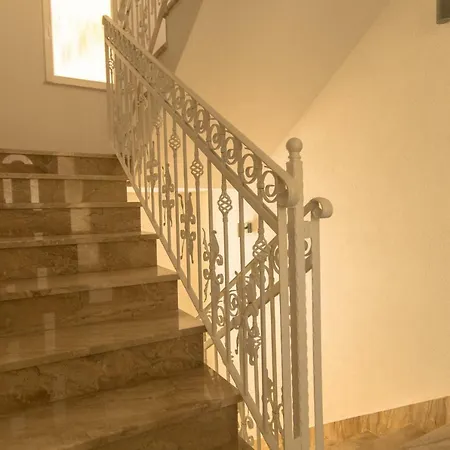 Apartments Matanovi Dvori Makarska Exterior foto