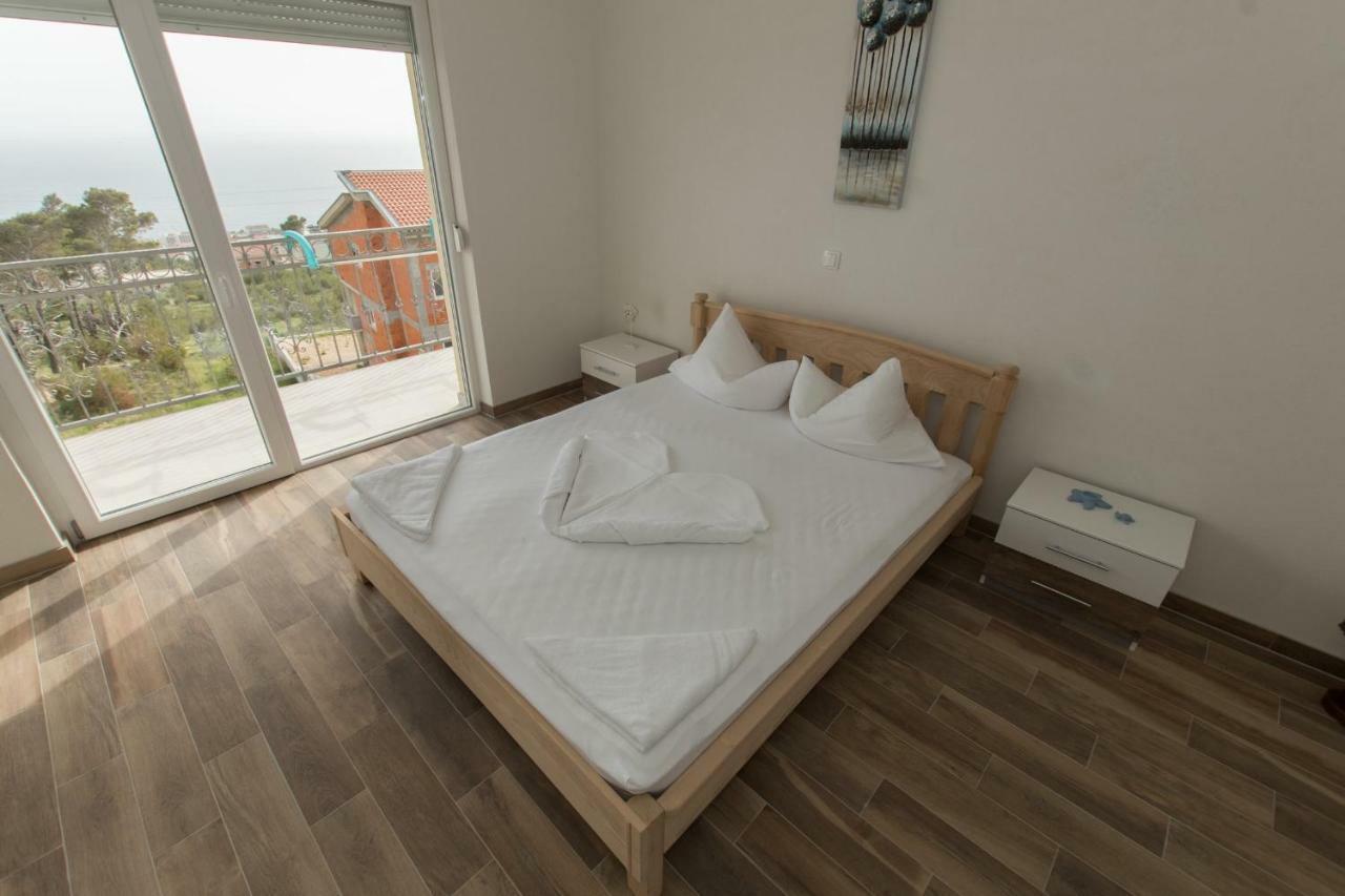 Matanovi Dvori * Makarska